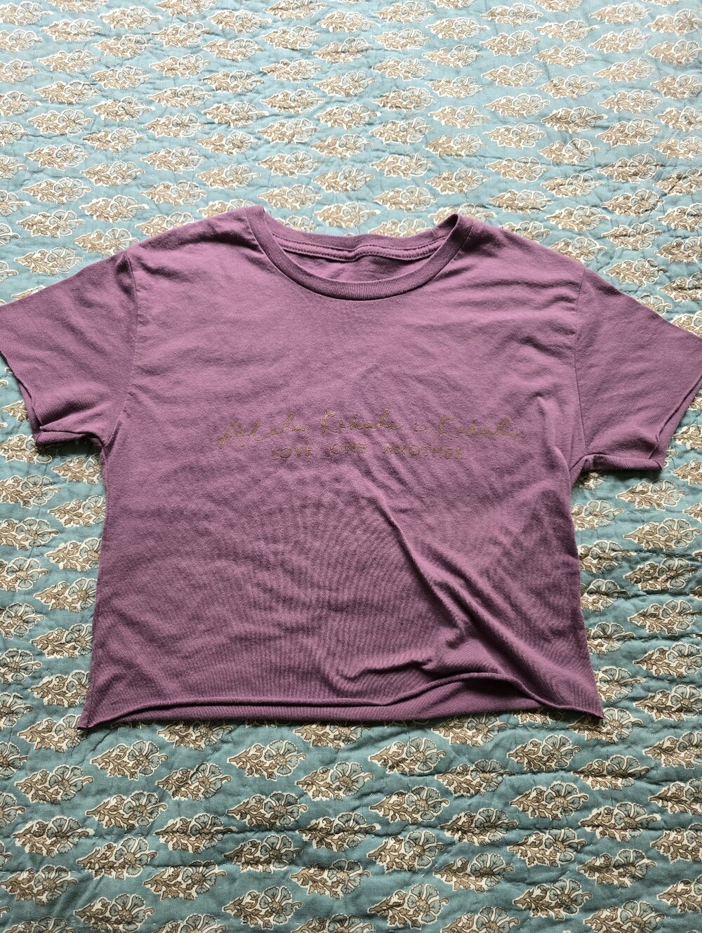 Aloha Kekahi & Kekehi Cropped Graphic Tee Women's Fits Size Medium